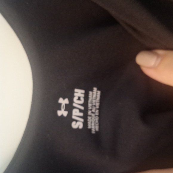 Under Armour Crop Top - Picture 5 of 5